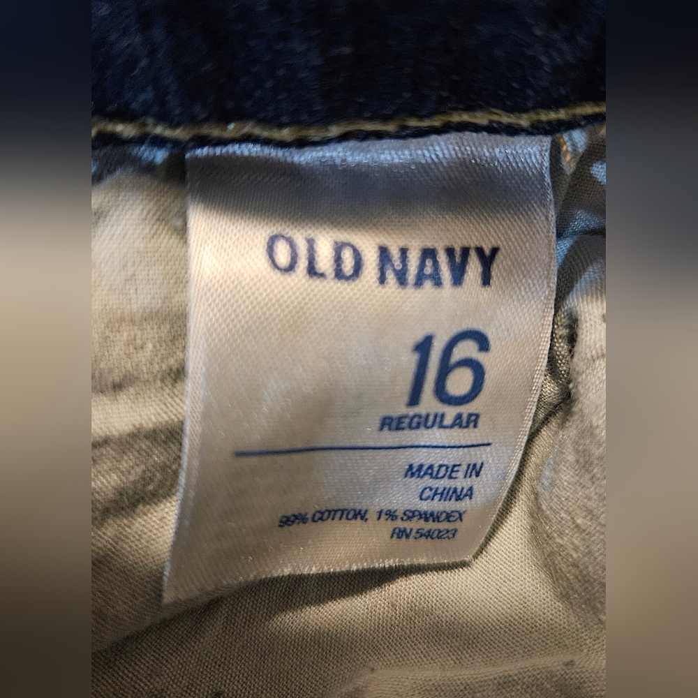 Old Navy - The Sweetheart Jean - Dark Wash - Size 16R - Picture 4 of 4